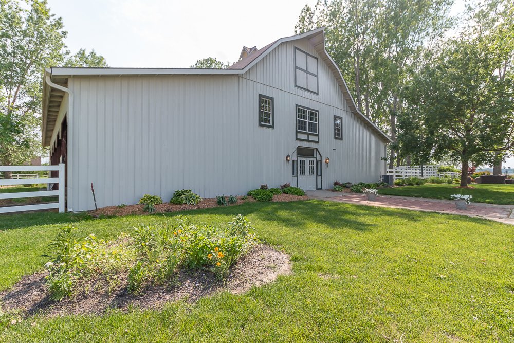 veranda venue lawrence