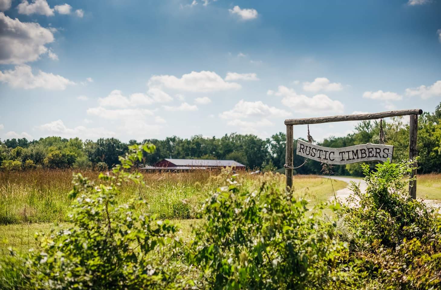 Rustic Timbers Kansas Wedding Venues