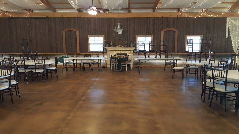 Rustic Timbers Kansas Wedding Venues