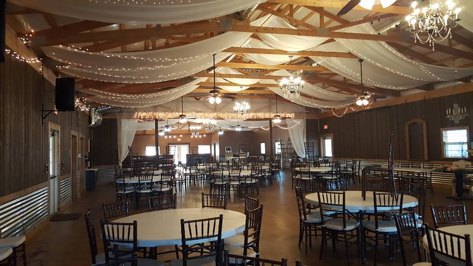 Rustic Timbers Kansas Wedding Venues